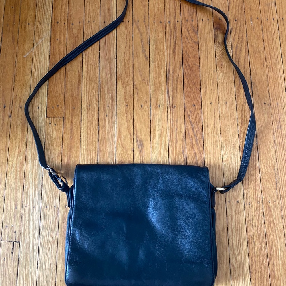 Vintage Black Leather Bag in mint condition with tons of storage!